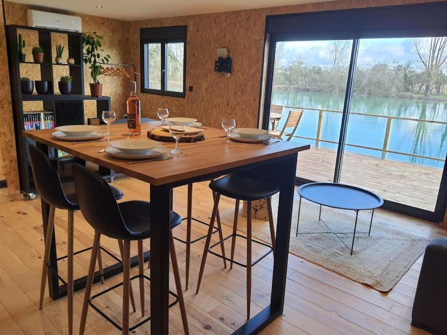 Chalet Les Pieds Dans L'Eau La Campagne A La Ville Saint-Doulchard Exterior photo