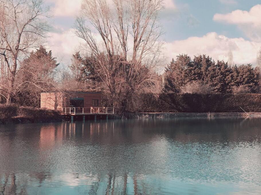 Chalet Les Pieds Dans L'Eau La Campagne A La Ville Saint-Doulchard Exterior photo